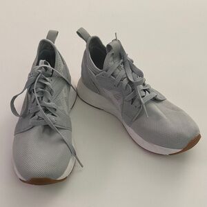 ASICS Women’s Sneakers Size 6 Gym Workout Walking Exercise Athleisure